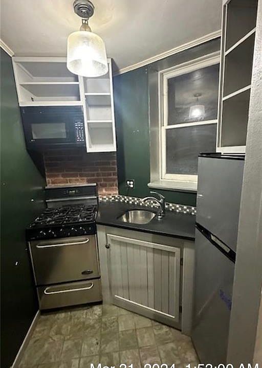 2nd image of 331 E 92nd St APT 2C