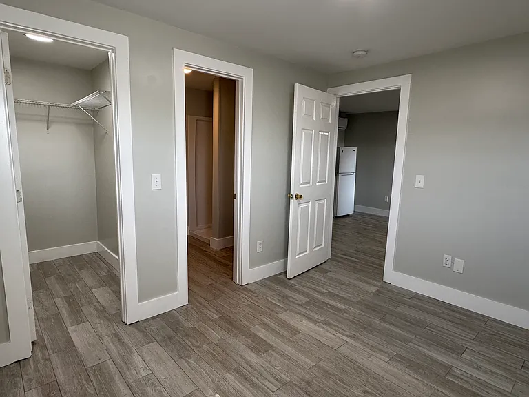 905 Riverside Dr #4 — Photo 5