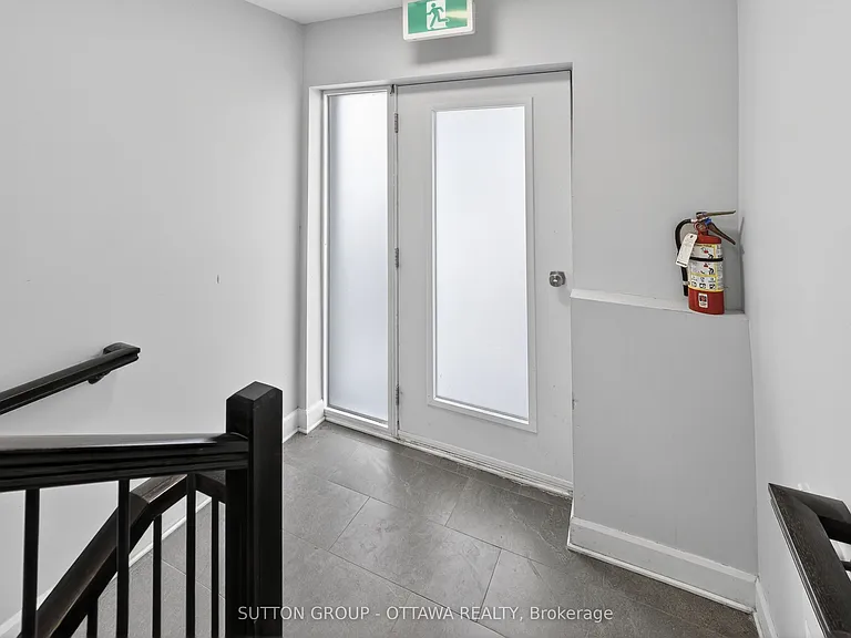 340 Shakespeare St — Photo 8