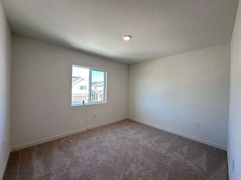 3396 Shaker Way — Photo 25