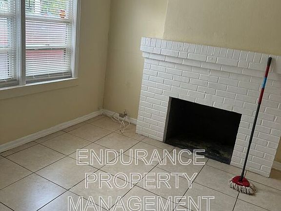 5th image of 4910 Pinewood Ave