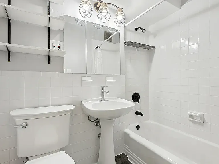 210 E 36th St #6C — Photo 8