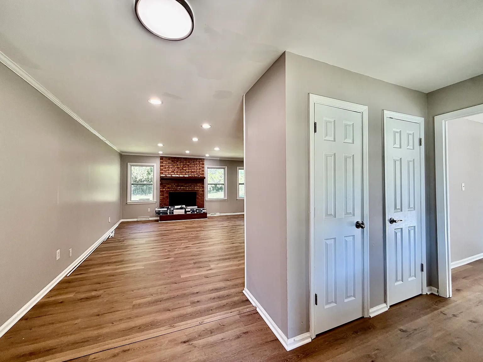 3 bed, 1579 sqft, $2,300 — Photo 3