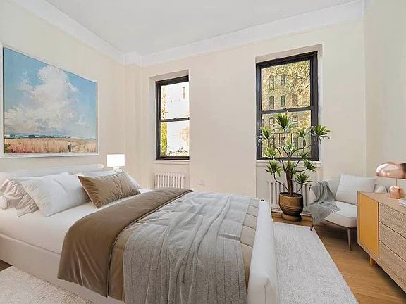 5th image of 78 Manhattan Ave APT 1B