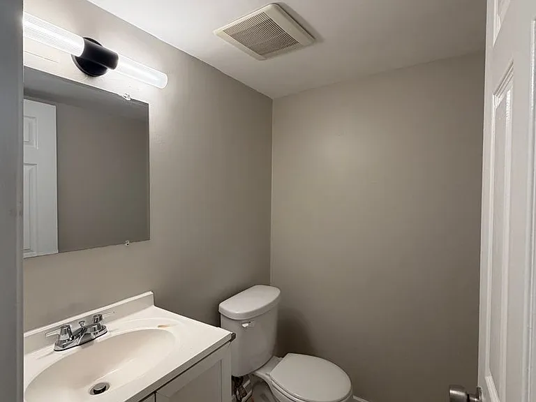 8339 S Hamilton Ave — Photo 13
