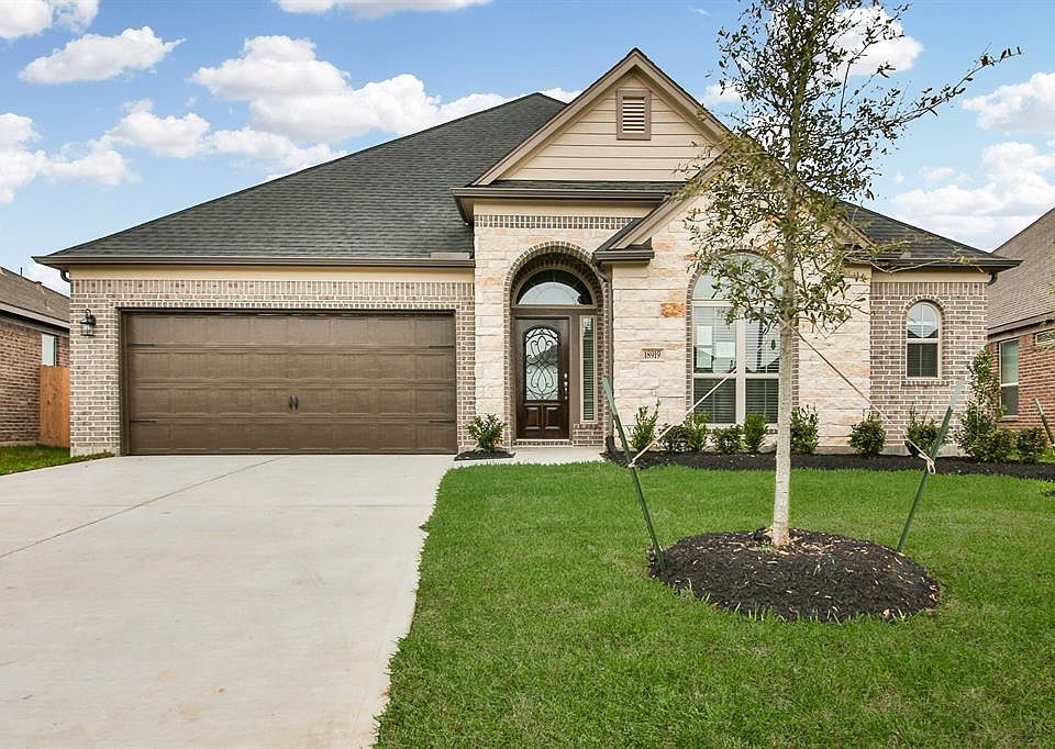 1st image of 18919 Cypress Bay Dr