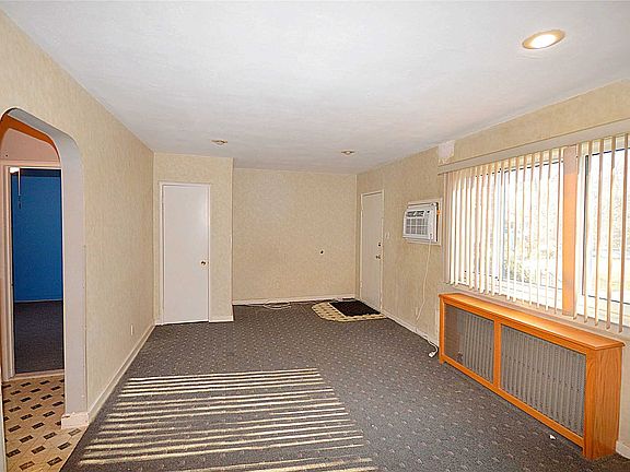 4th image of 260-61 75th Ave
