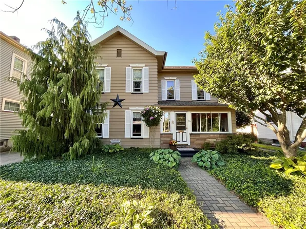 1101 Walnut Blvd, Ashtabula, OH 44004