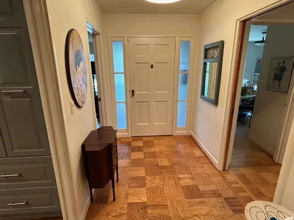 955 Rosewood Dr, San Mateo, CA 94401