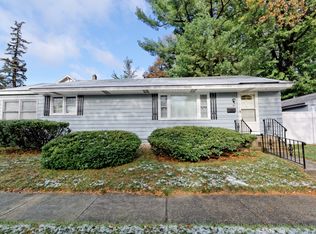 2 Eileen St, Albany, NY 12203