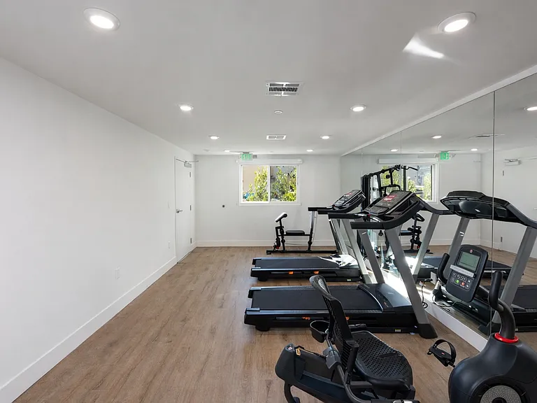 1070 S Holt Ave — Photo 63