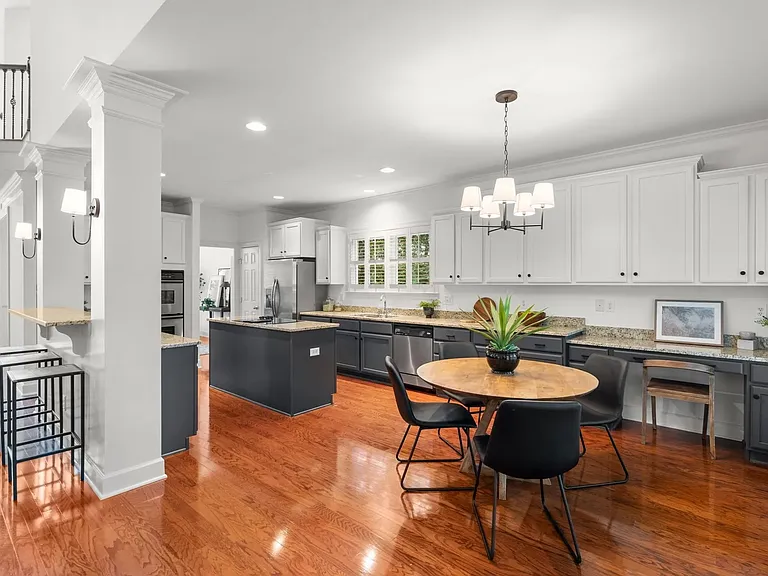 401 Beauchamp Cir — Photo 19