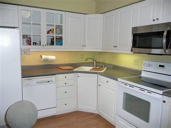 4th image of 1S226 Danby St