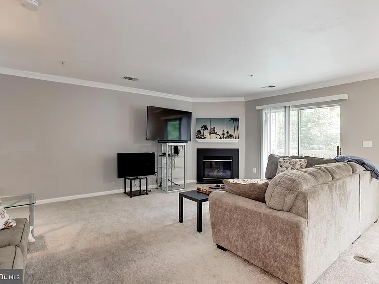 12852 Fair Briar Ln — Photo 2