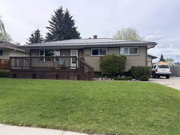 126 S Douglas Dr, Hinton, AB T7V 1C1