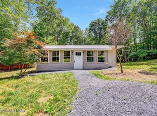 1114 Bayberry Rd, Effort, PA 18330