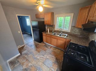 4609 Lee Rd, Cleveland, OH 44128