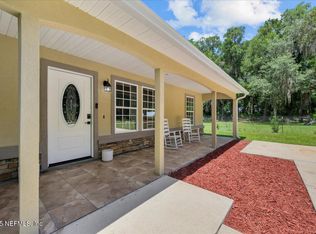 105 Oakwood Rd, Satsuma, FL 32189