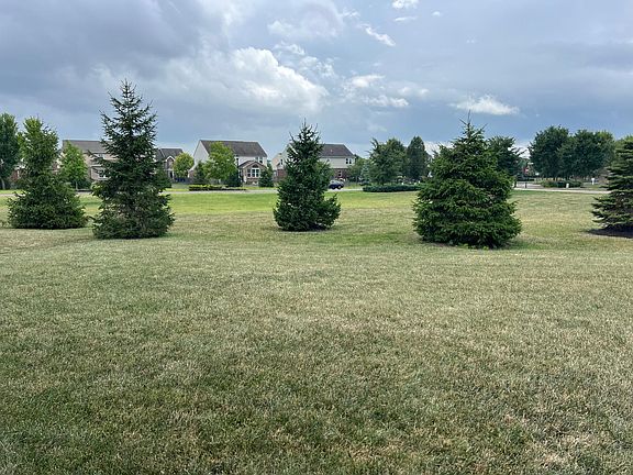 3rd image of 1627 Summit Creek Dr