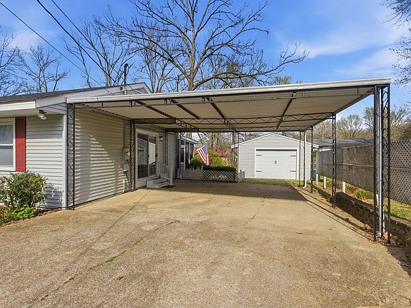 4th image of 105 Shady Hill Rd