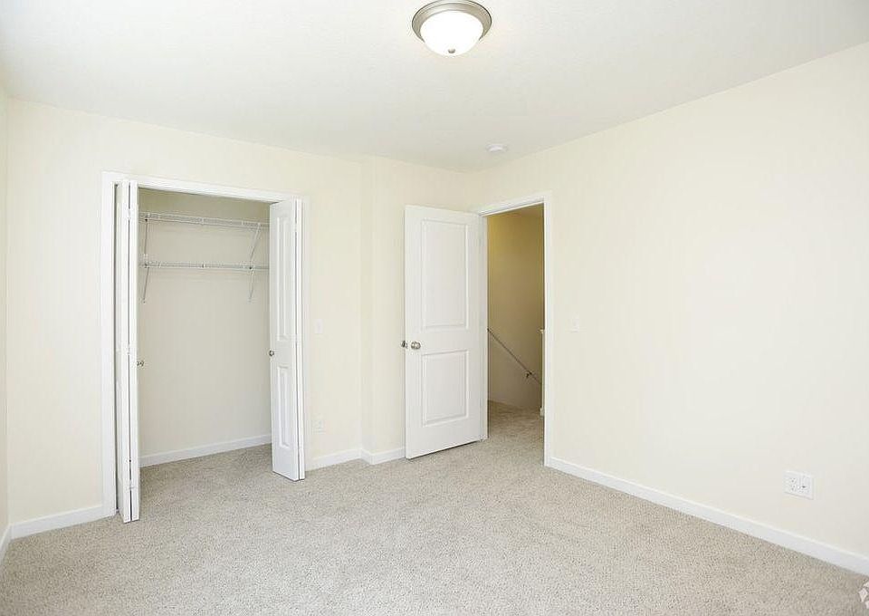 2nd Bedroom with nice closet space!