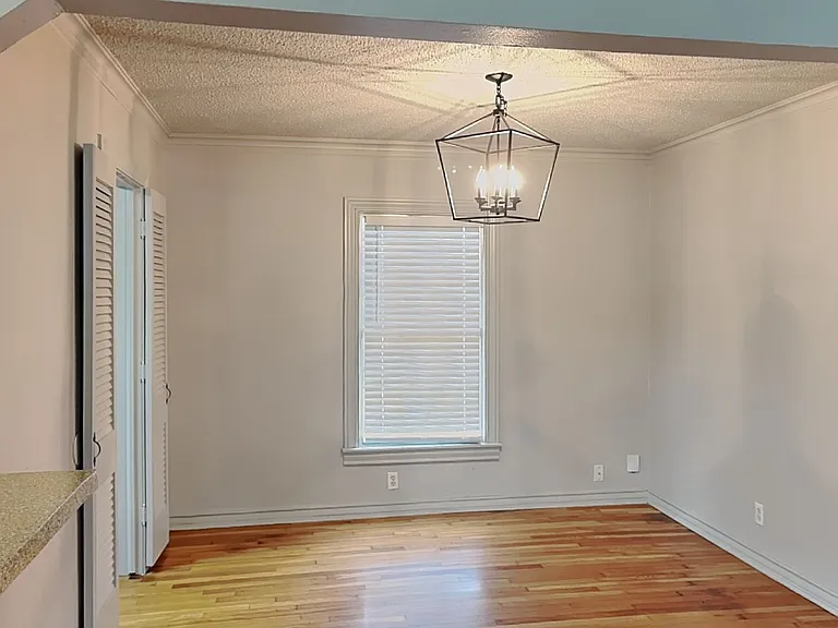 4124 Lovell Ave — Photo 7
