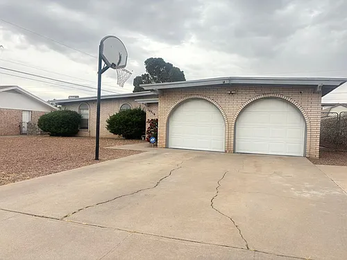 10316 Ashwood Dr Photo 1