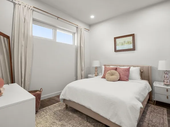 4004 Banister Ln #202, Austin, TX 78704