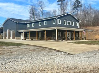 2922 Samples Rd, Louisville, TN 37777