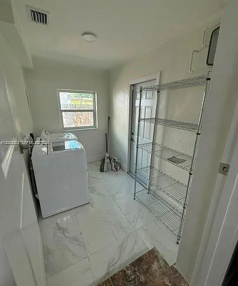 1121 NW 56th St — Photo 25