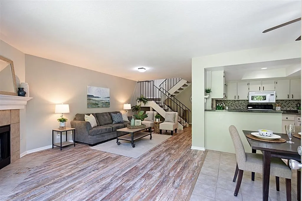 679 Ascot Dr — Photo 4
