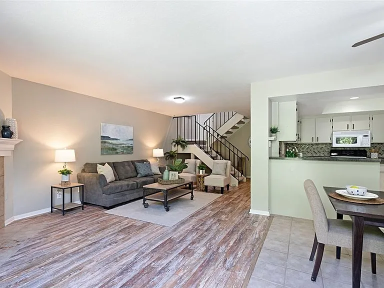 679 Ascot Dr — Photo 4