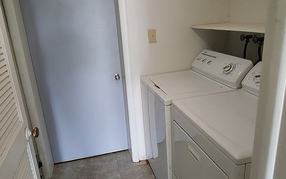 5th image of 1334 Kingsbury Dr Unit 2