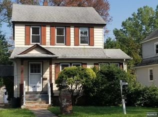 35 Ralph St, Bergenfield, NJ 07621