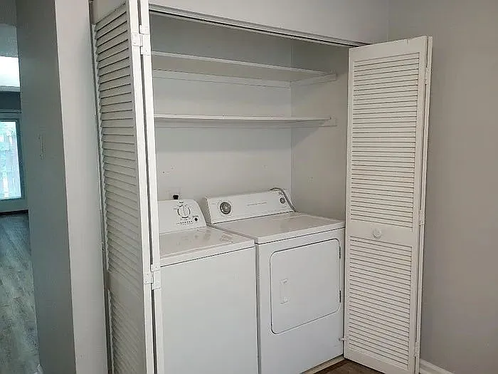 2 Summercreek Dr — Photo 8
