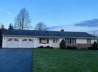 240 Schwartz Rd, Lancaster, NY 14086