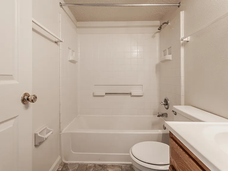 The Timbers Apartments — Photo 18
