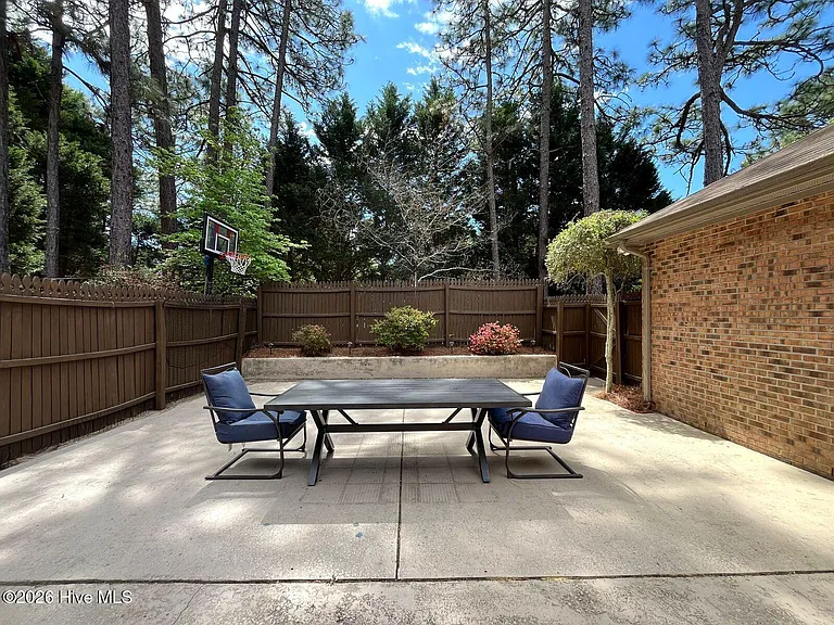 100 Bridle Path Cir — Photo 36