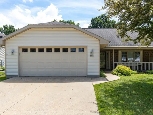 2291 Patriot Ln, Oshkosh, WI 54904
