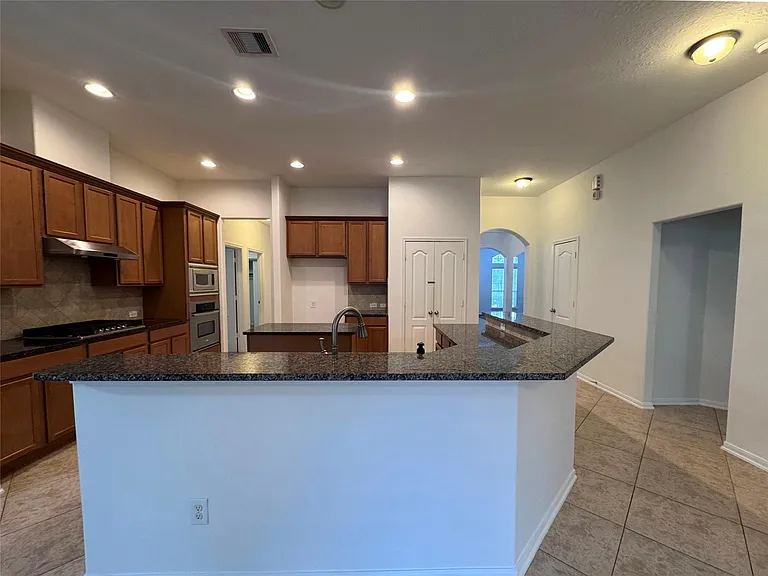 9023 Kinnel Ln — Photo 13