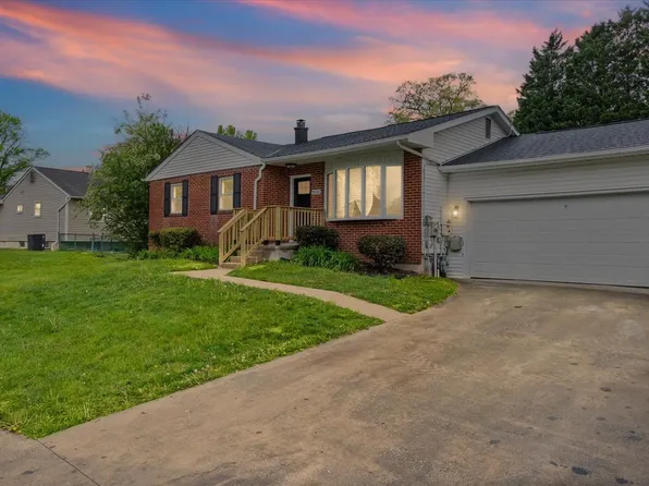 7956 Oakwood Rd, Glen Burnie, MD 21061