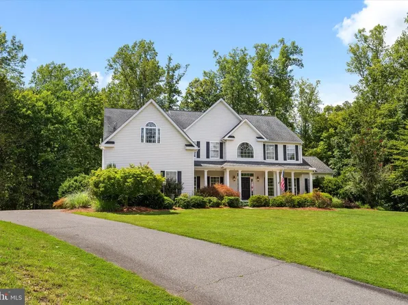 37 Serene Hills Dr, Fredericksburg, VA 22406