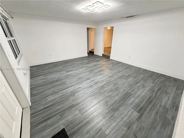 1621 SW 117th Ave — Photo 12
