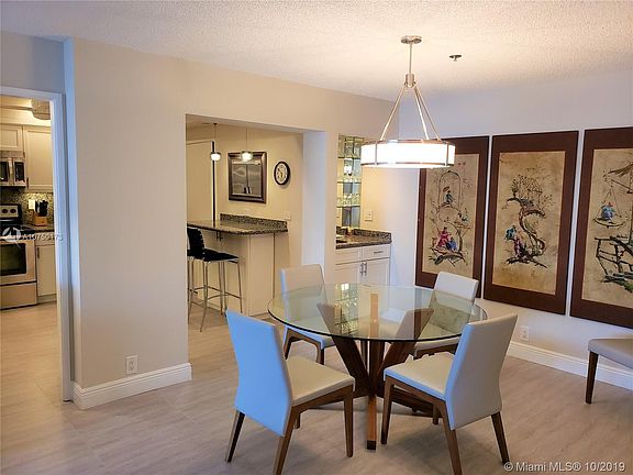 5th image of 251 Crandon Blvd APT 639