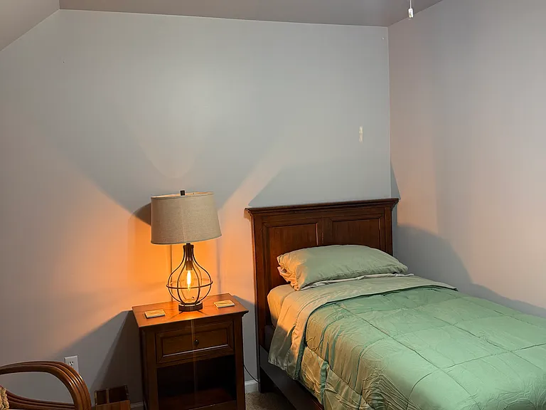Comstock Dr — Photo 6