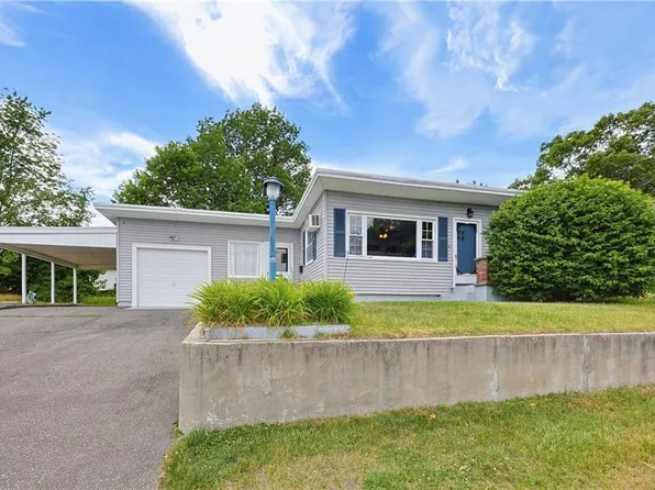 102 Grace Ave, Woonsocket, RI 02895