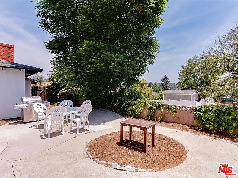 17100 Barneston St — Photo 31
