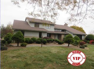 1320 Coachman Ct, Ashland, OH 44805