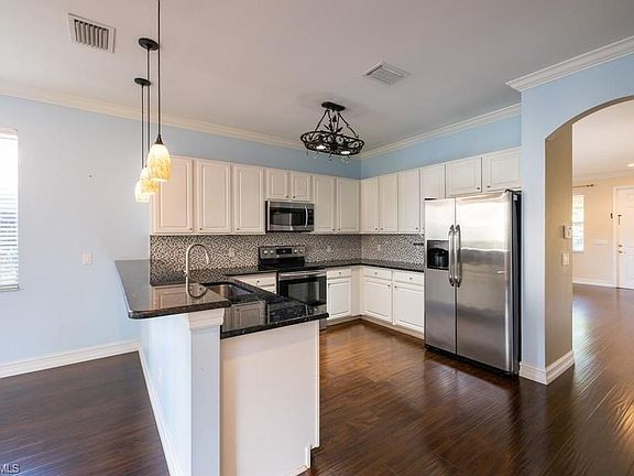 5th image of 9720 Heatherstone River Ct Unit 6