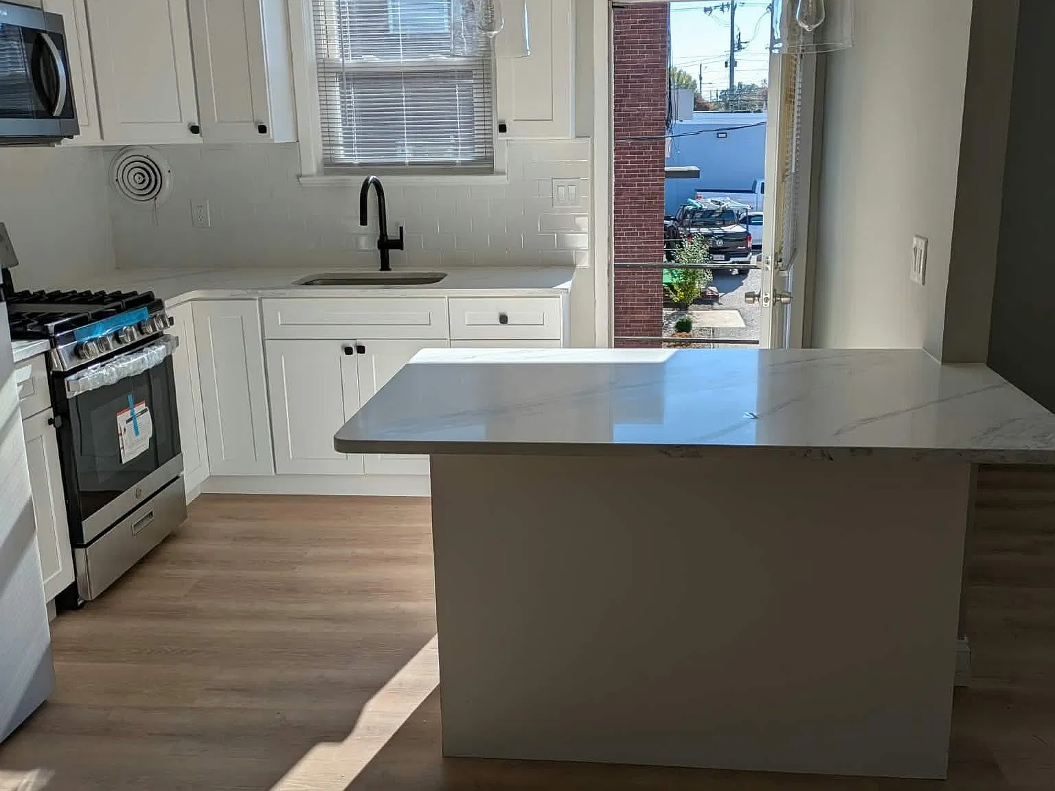 1 bed, 750 sqft, $1,650 — Photo 4
